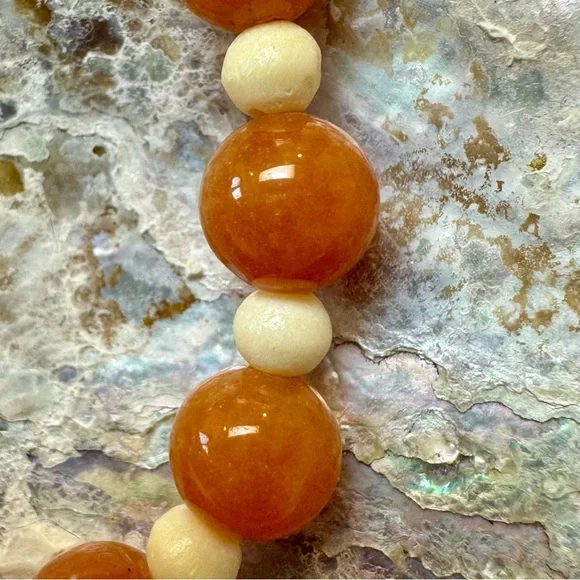 Vibrant Orange and Cream Beaded Bracelet - Picture 2 of 2